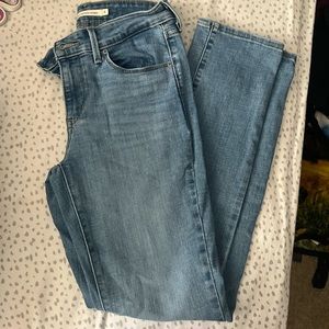 LEVI Classic Mid-Rose Skinny Jeans Size 4